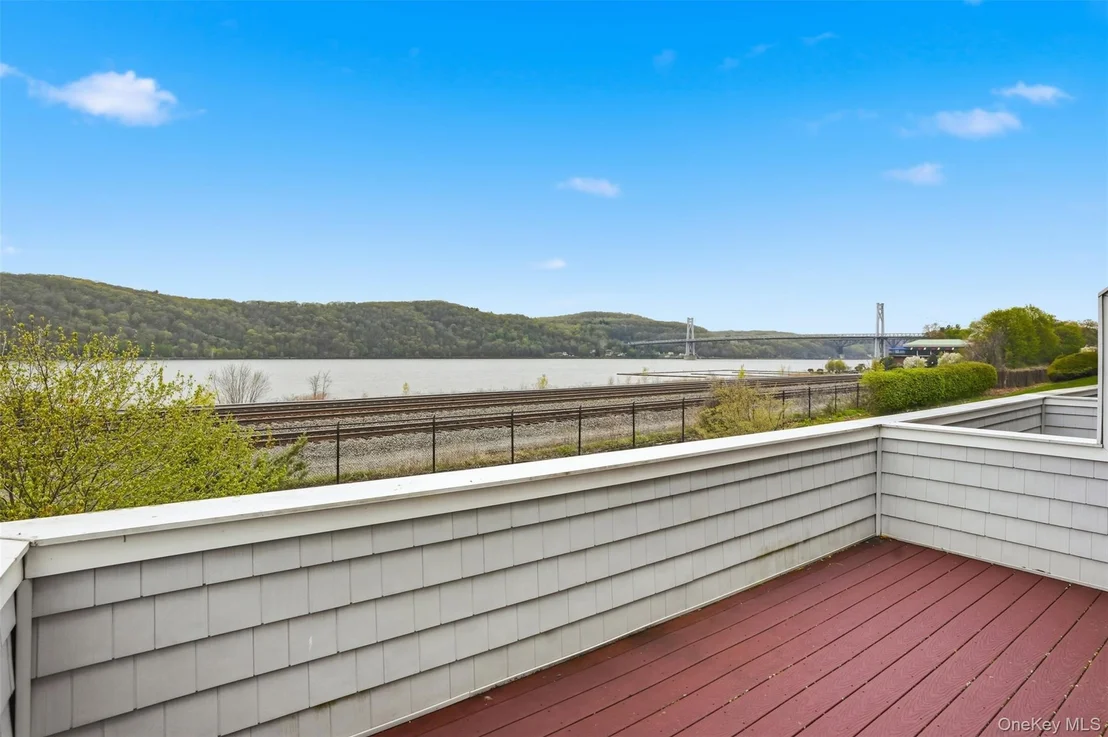 Photo of 136 Hudson Pointe Drive