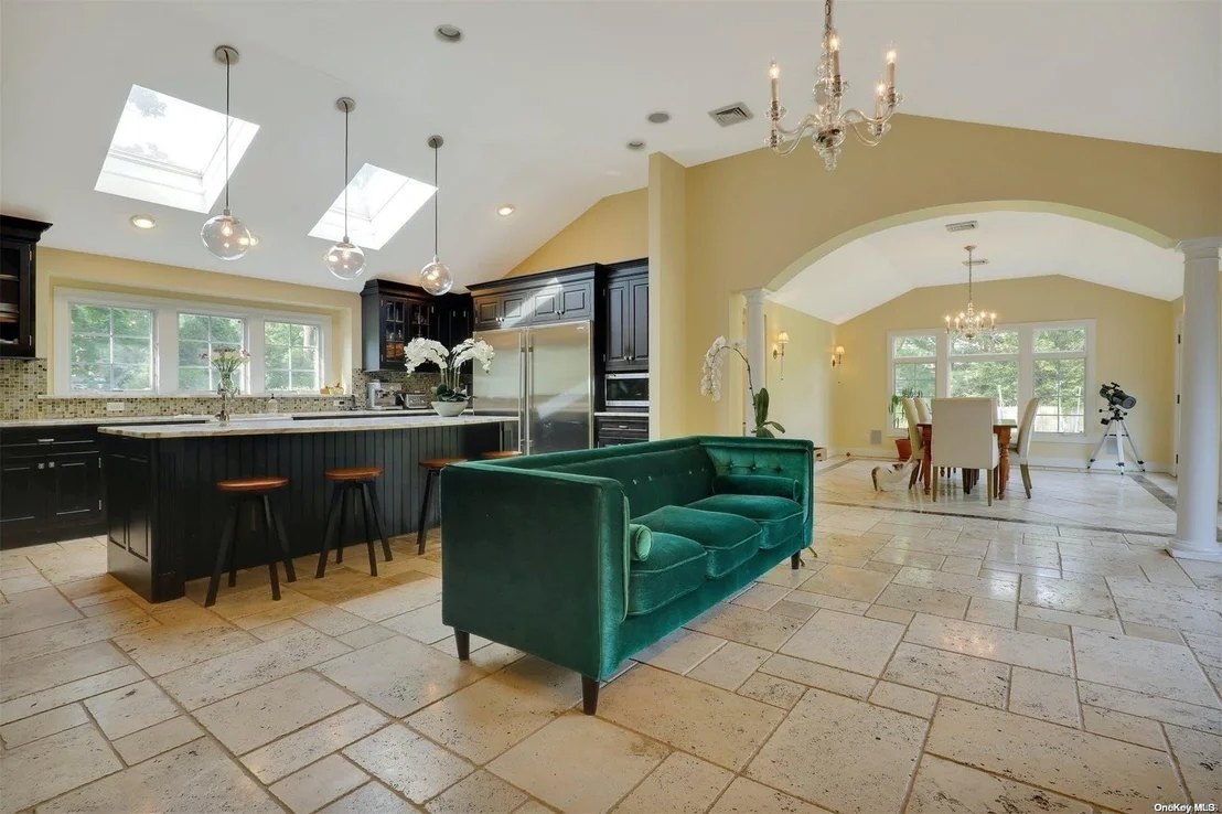 Photo of 155 Split Rock Road