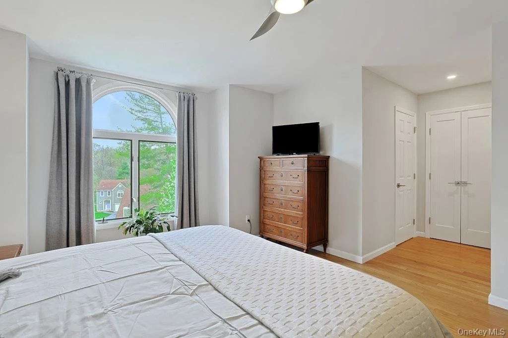 Photo of 1502 Regent Drive
