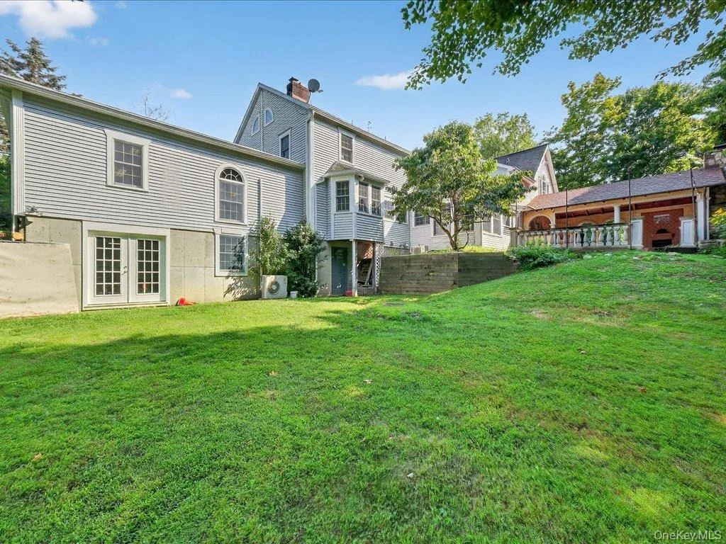 Photo of 121 Valley Farm Road
