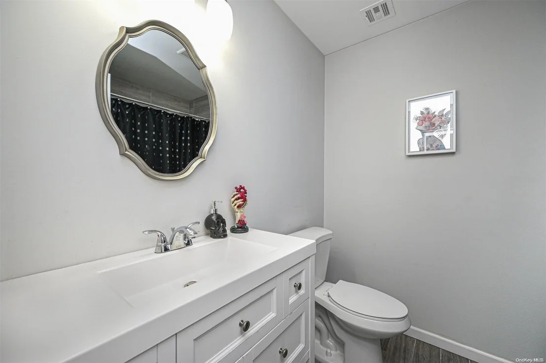 Photo of 182 Lynbrook Drive
