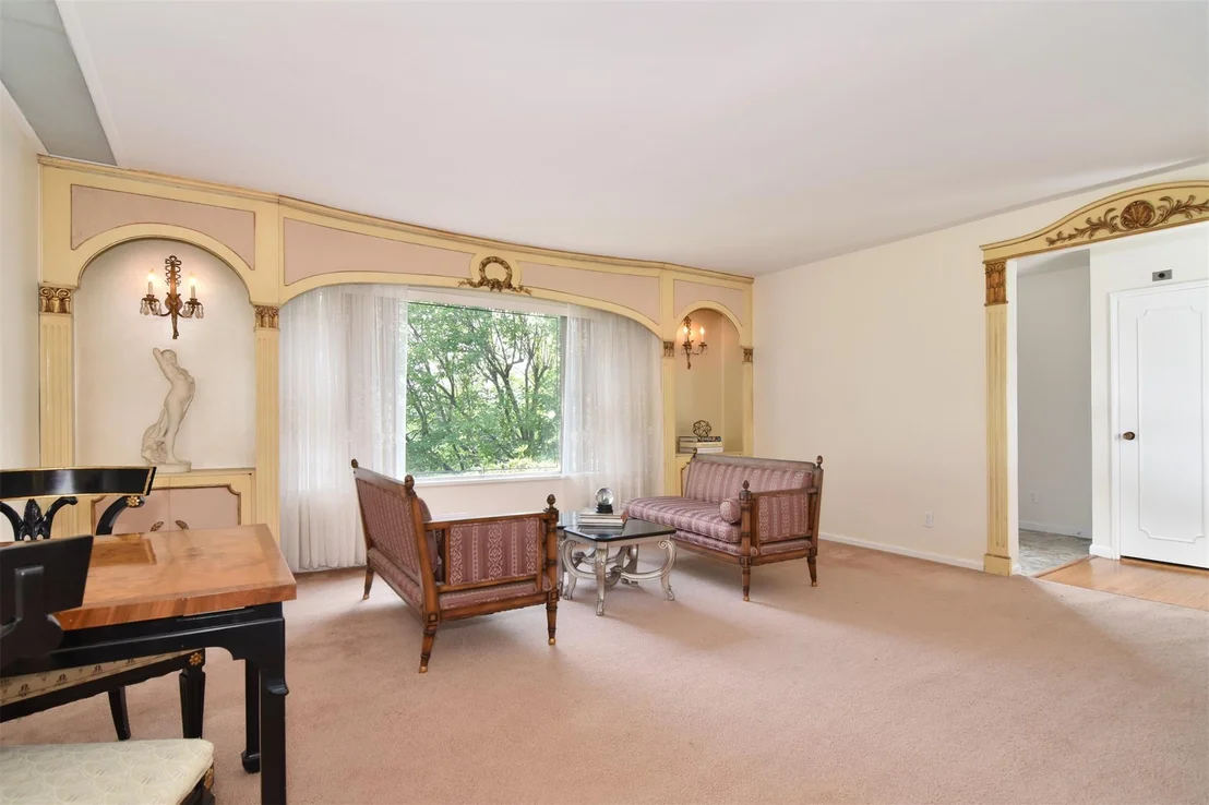 Photo of 164 Roundhill Drive