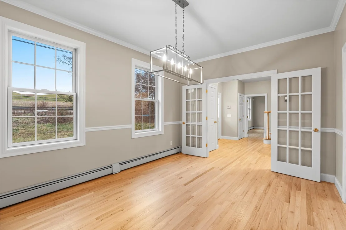 Photo of 160 Simpson Road