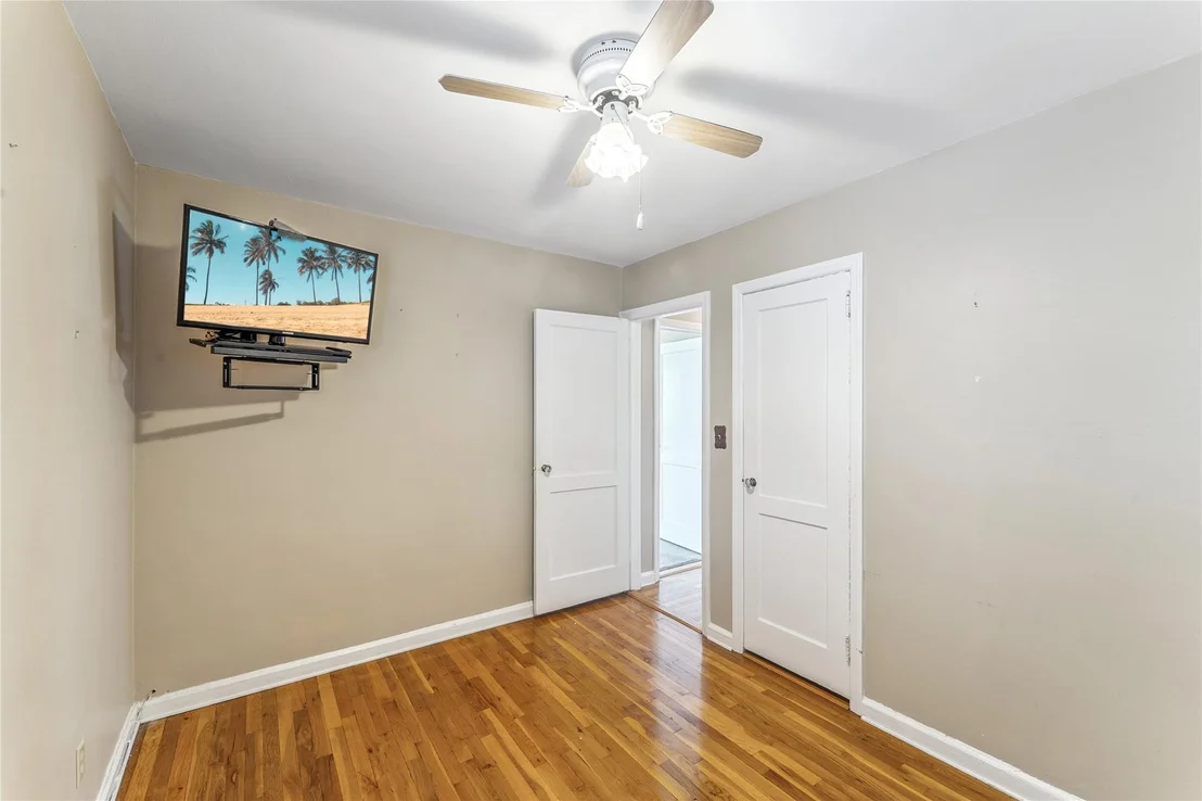 Photo of 248 Cushing Avenue