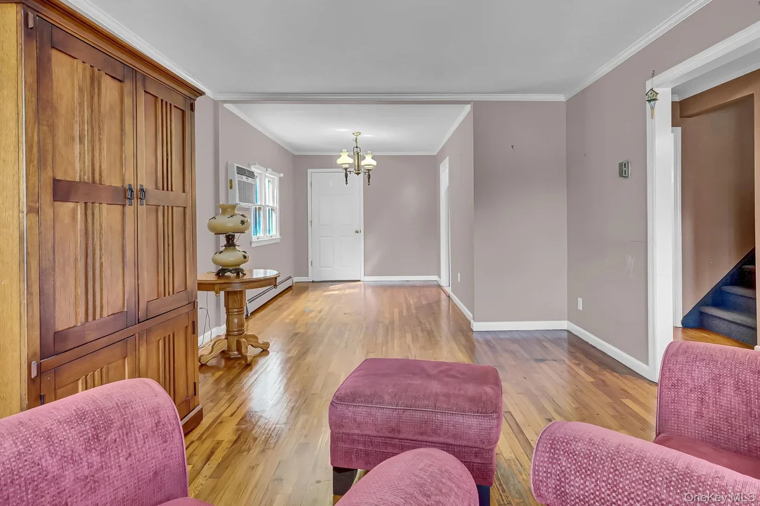 Photo of 948 Simon Place