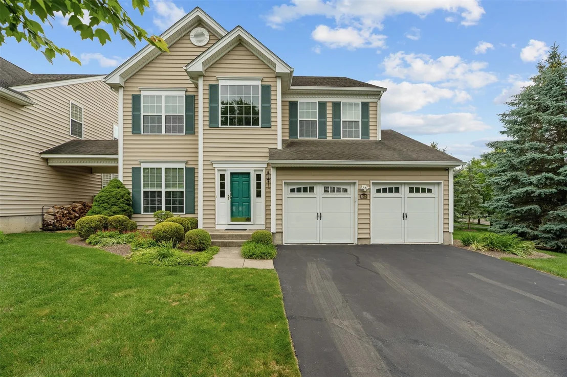 Photo of 640 Creekside Lane