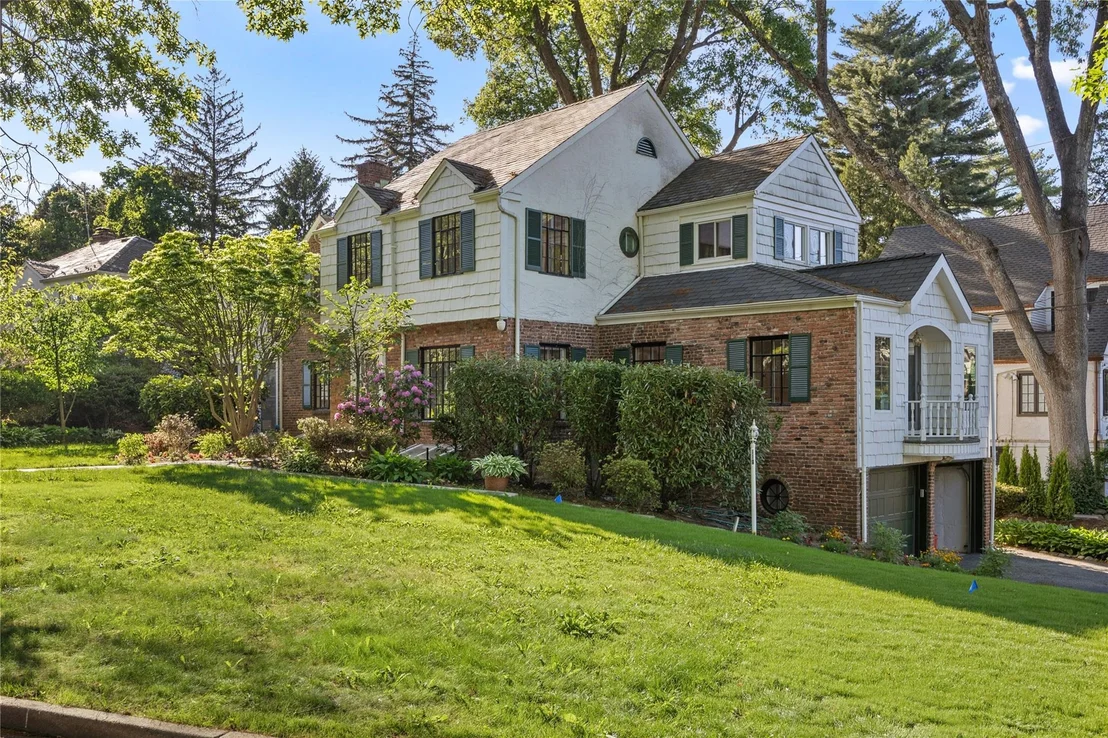 Photo of 119 Knickerbocker Road