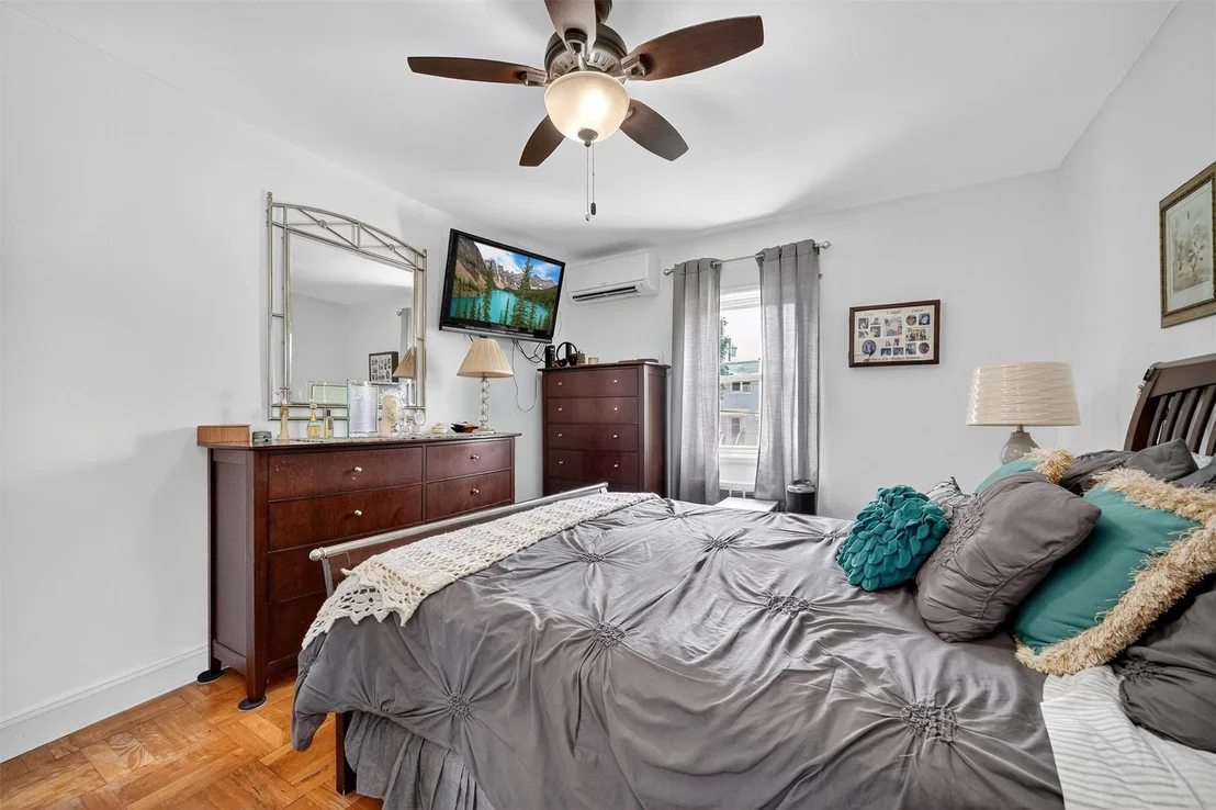 Photo of 767 Clarence Avenue