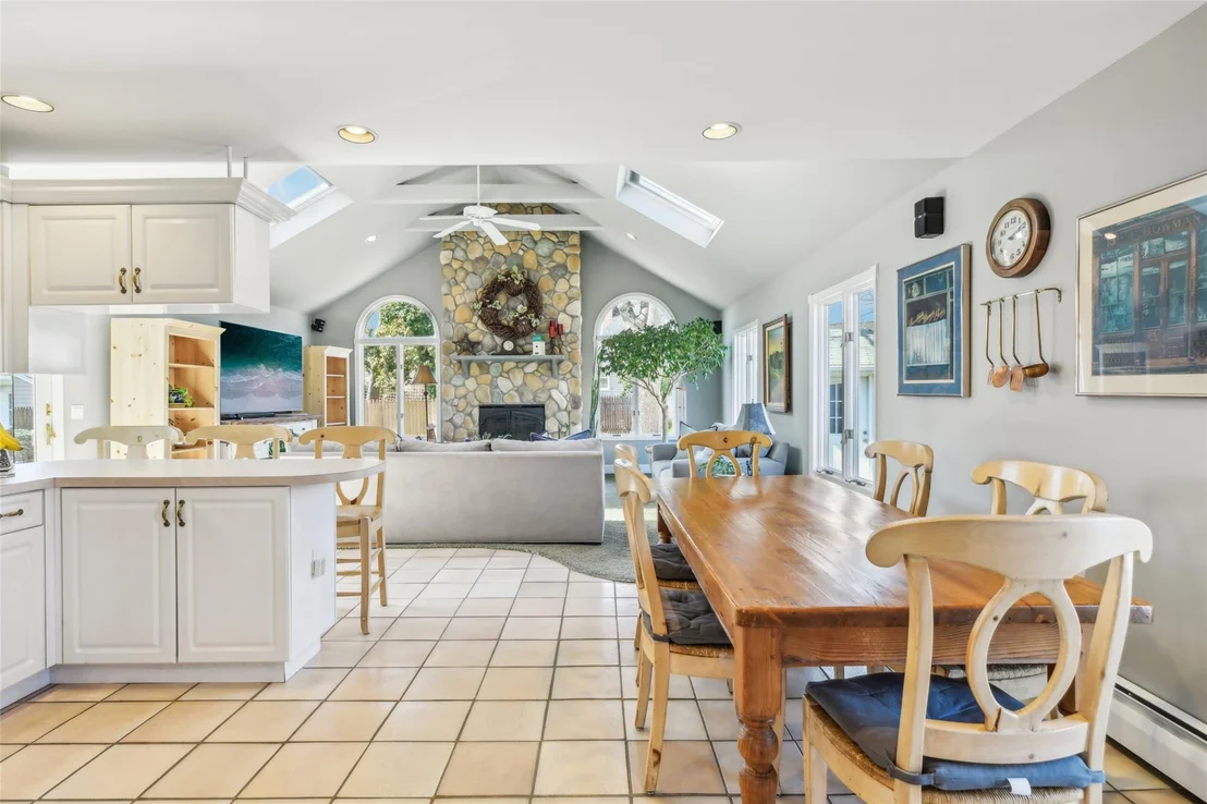 Photo of 9 Pinehurst Road