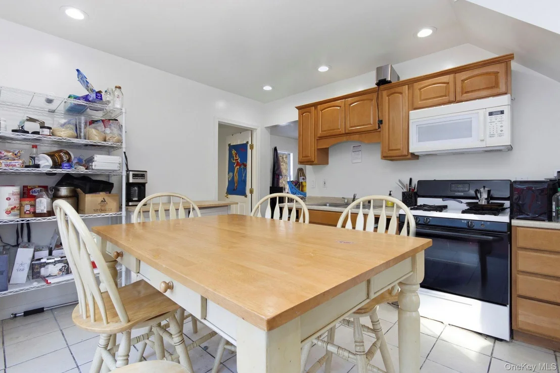 Photo of 85 Sunset Avenue