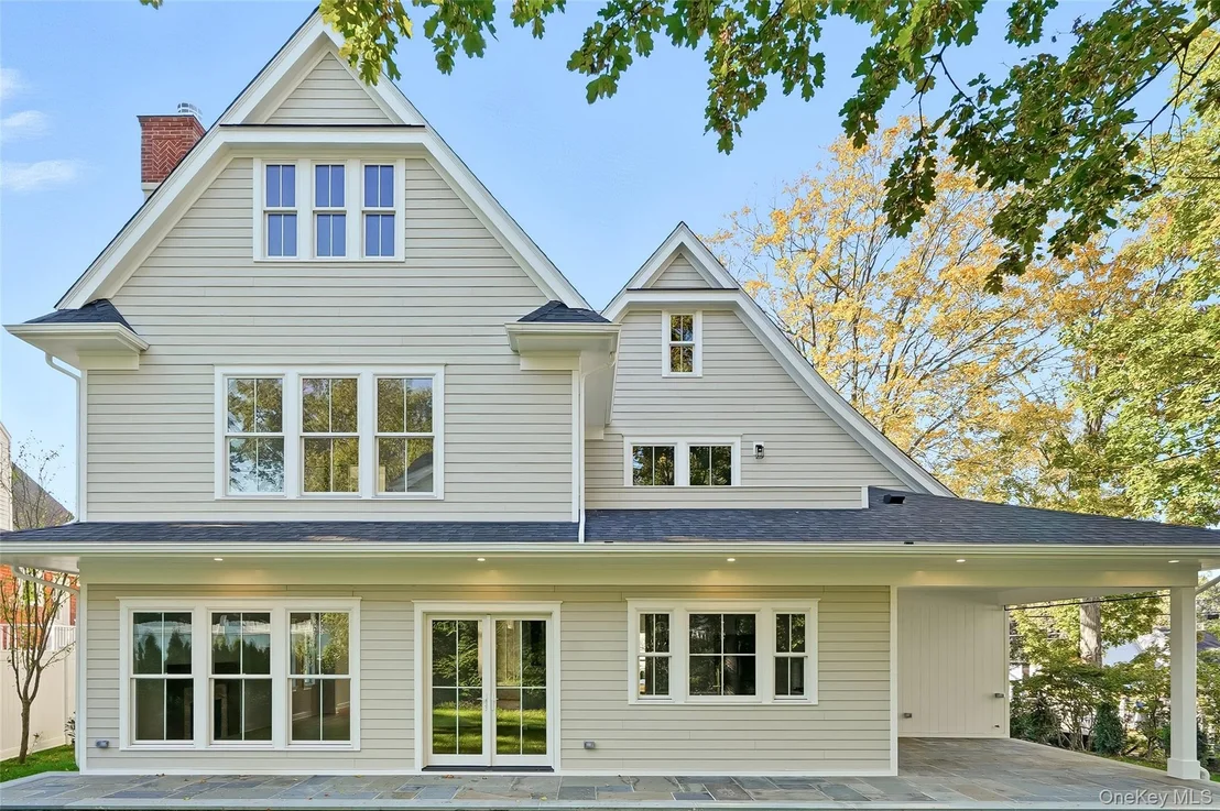 Photo of 76 Glen Oaks Drive