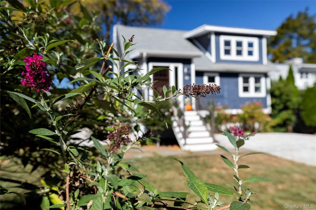 Photo of 32 Hudson River Lane