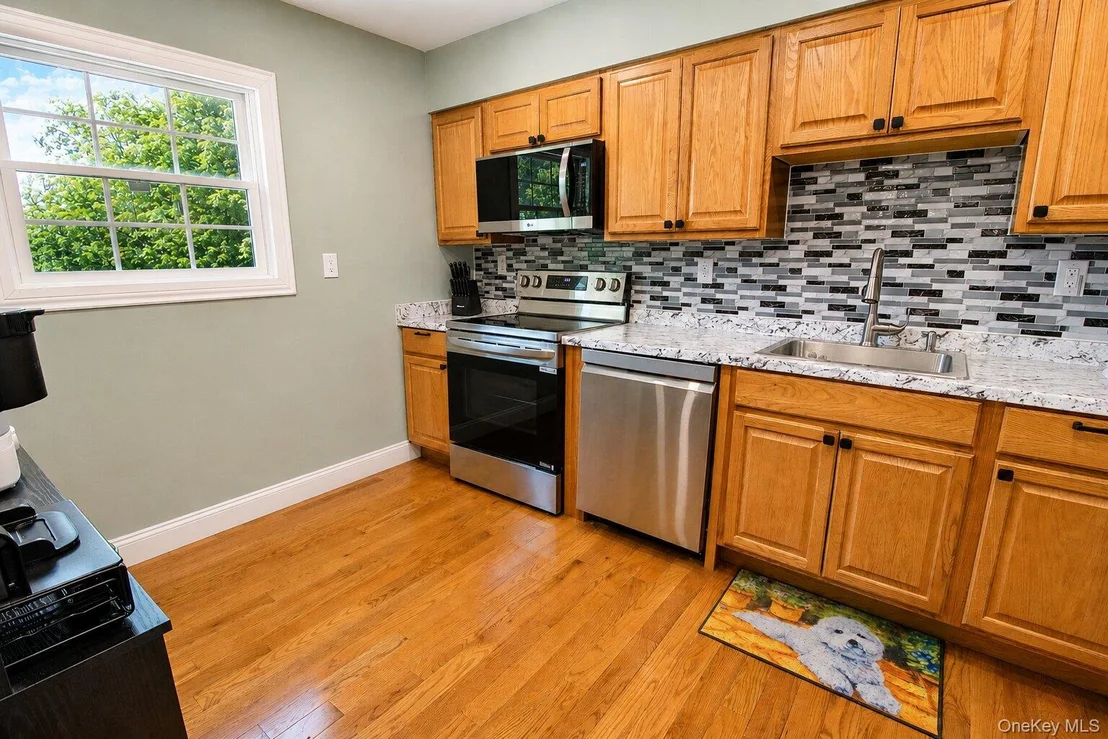 Photo of 15 Colonial Avenue