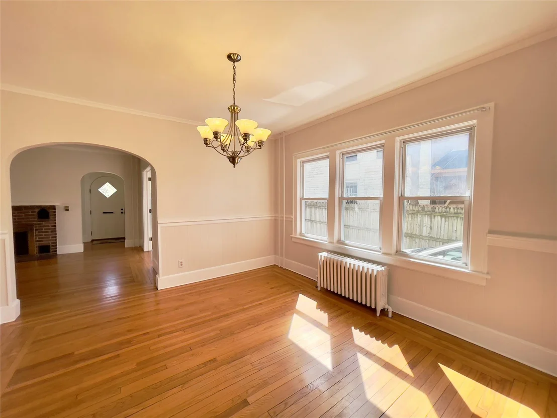 Photo of 4409 Albany Post Road