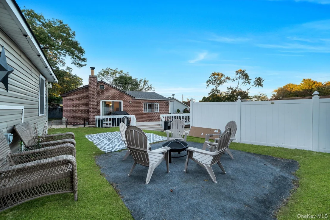 Photo of 629 East Drive