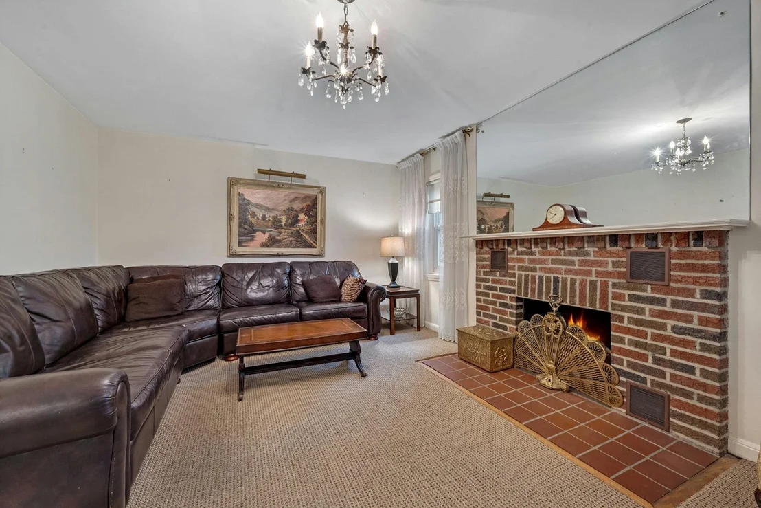 Photo of 413 Stellar Avenue