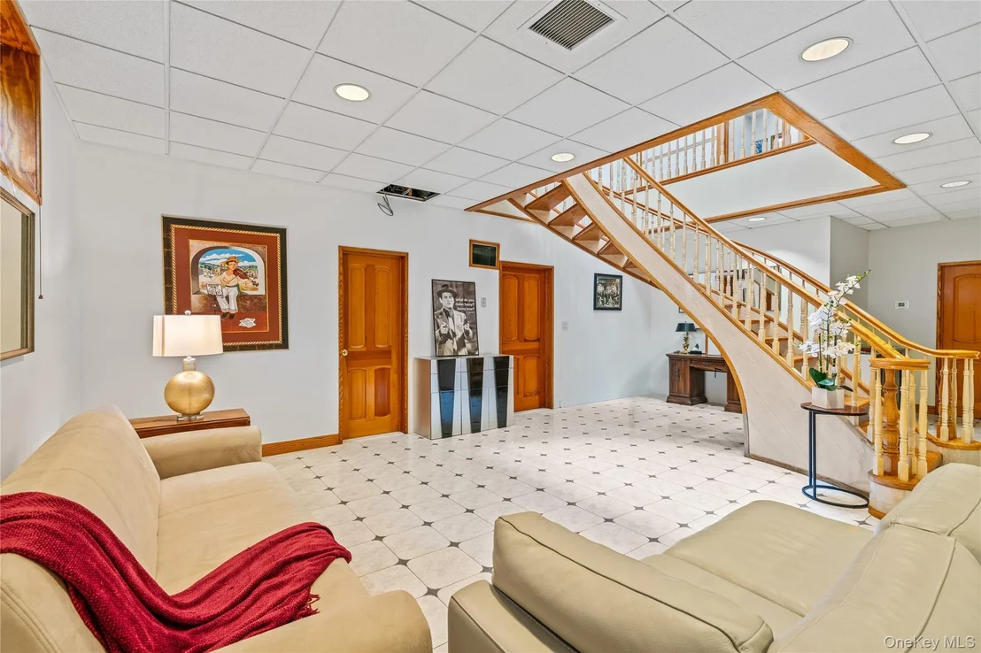 Photo of 6 Summit Place