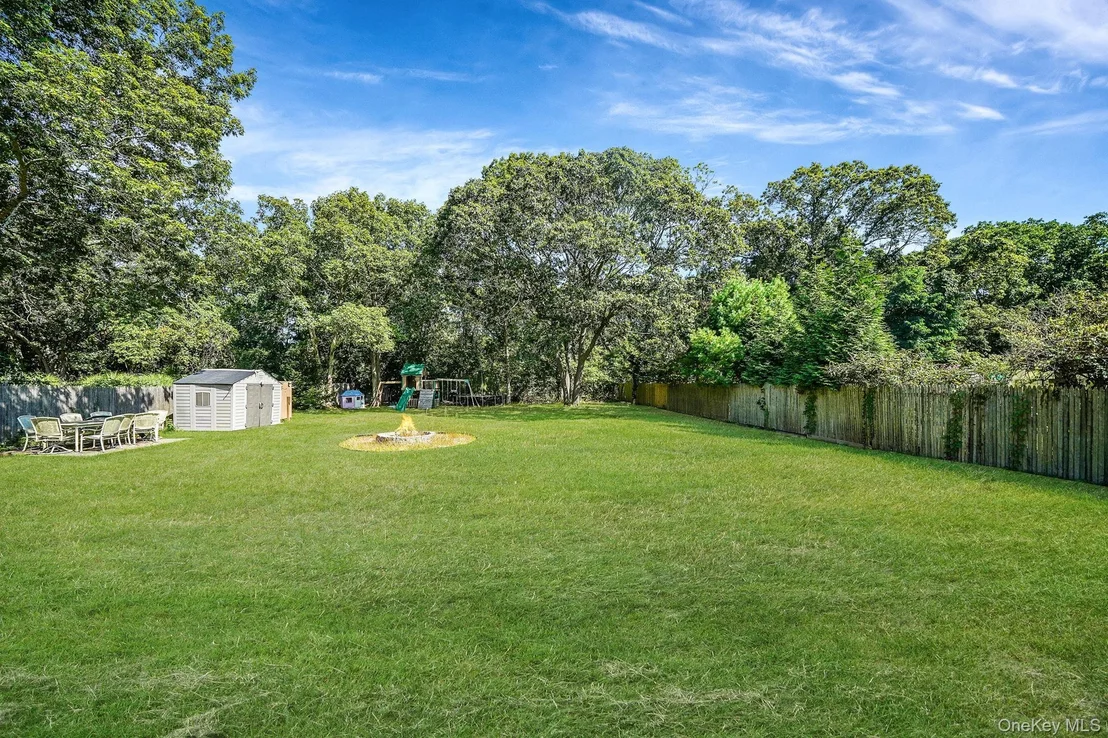 Photo of 35 Maple Avenue