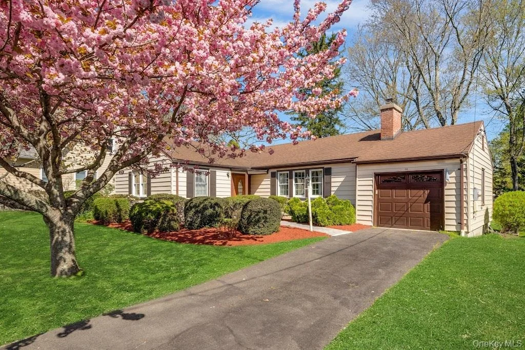 Photo of 16 Ria Drive