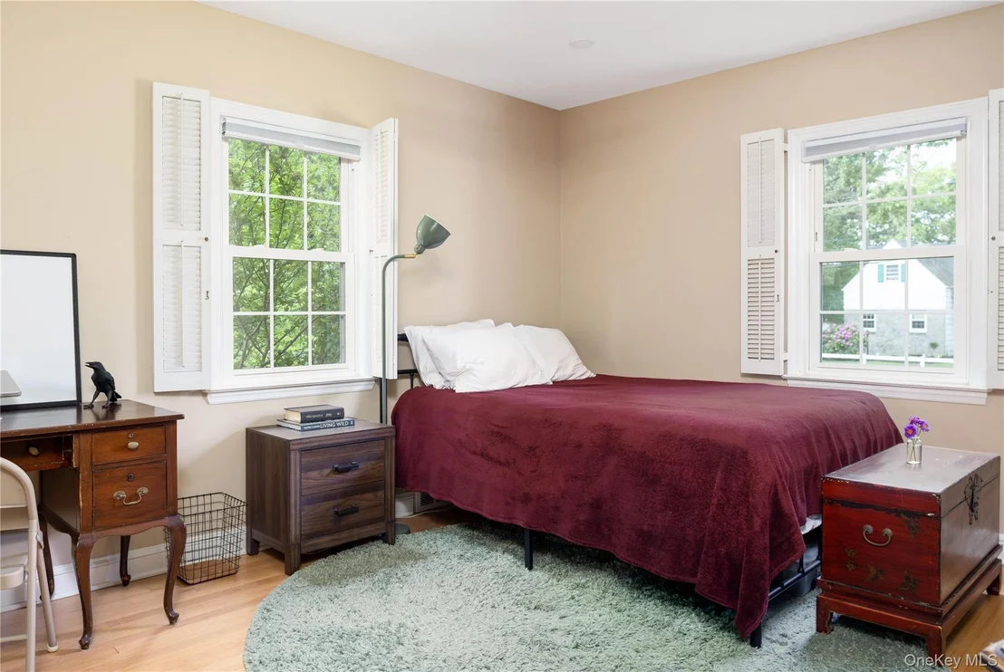 Photo of 115 Shore Road