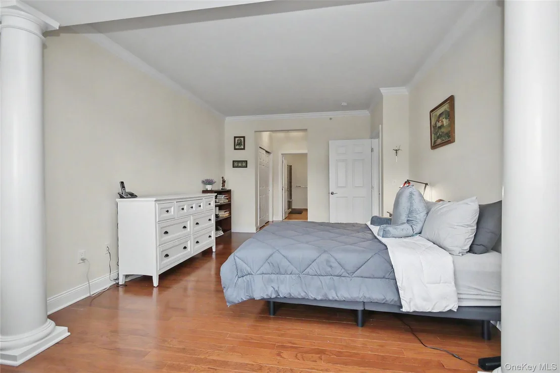 Photo of 541 Regency Drive