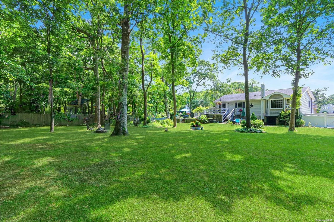 Photo of 205 Washington Drive