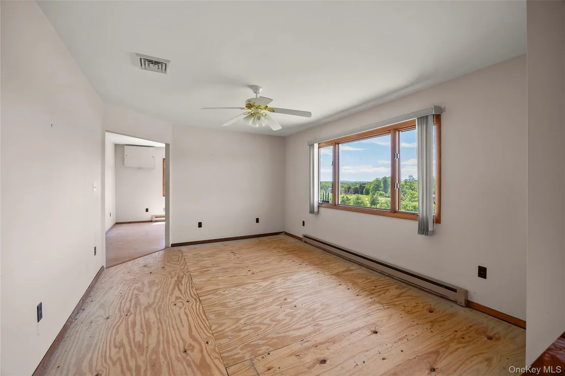Photo of 126 Hover Avenue