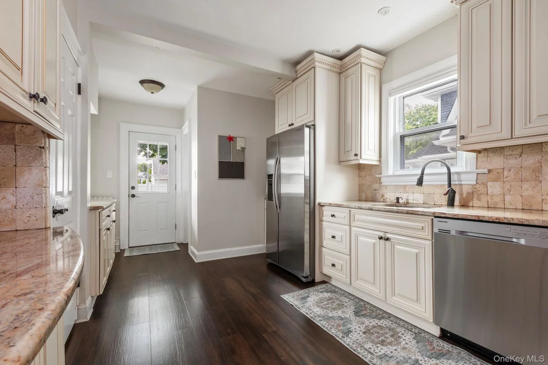 Photo of 78 Denton Avenue