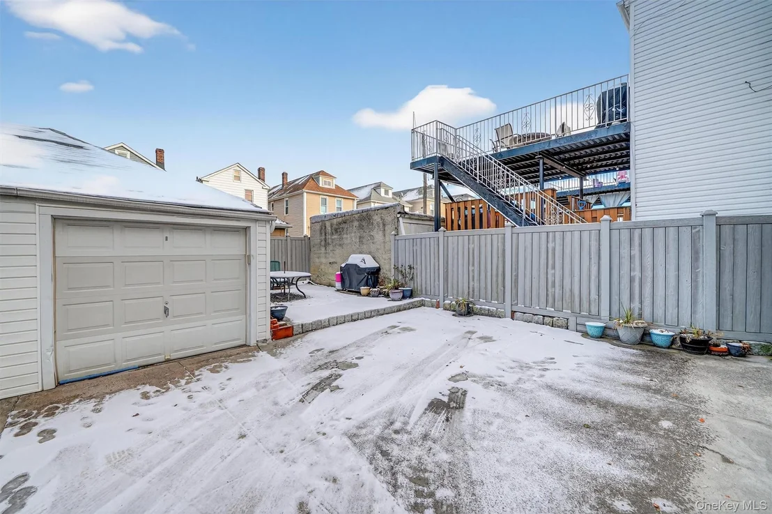 Photo of 1850 Hone Avenue