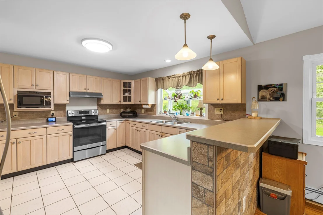 Photo of 2410 Bruynswick Road
