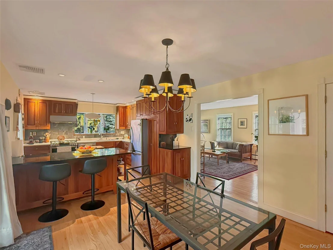 Photo of 10 Spruce Lane