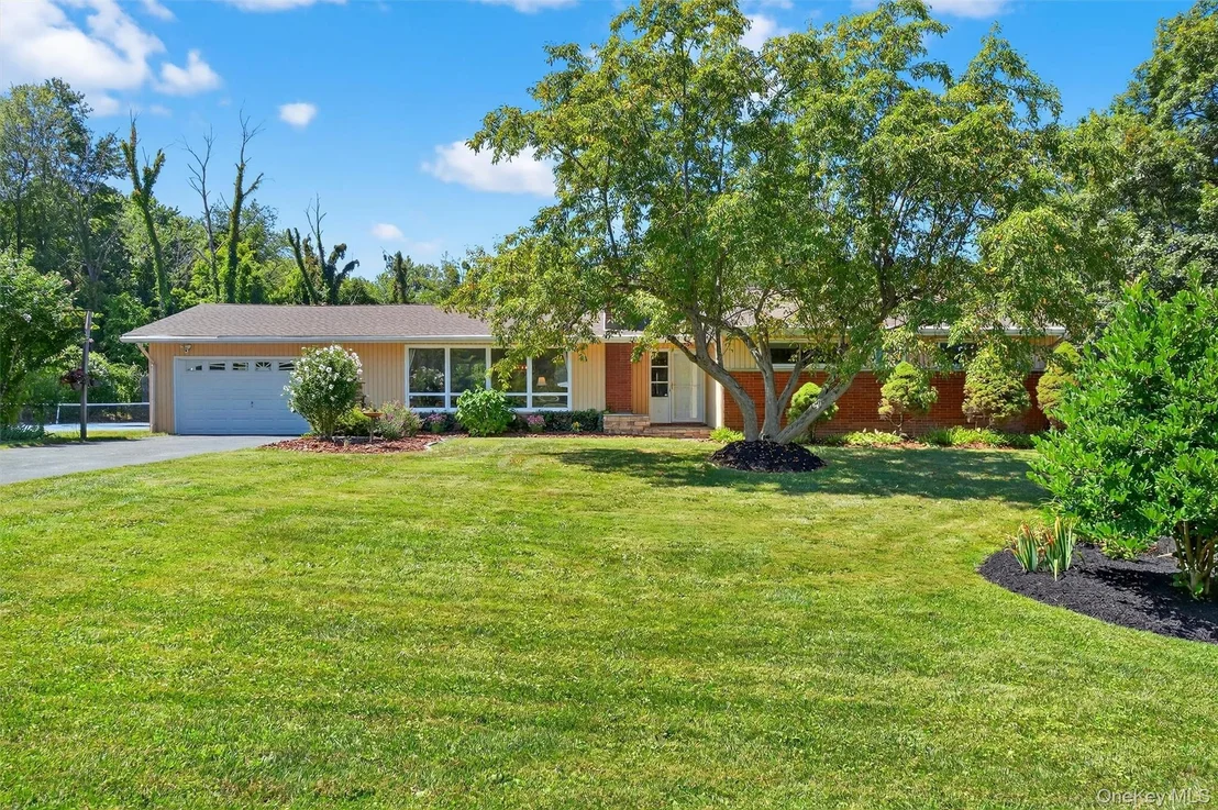 Photo of 14 High Point Drive