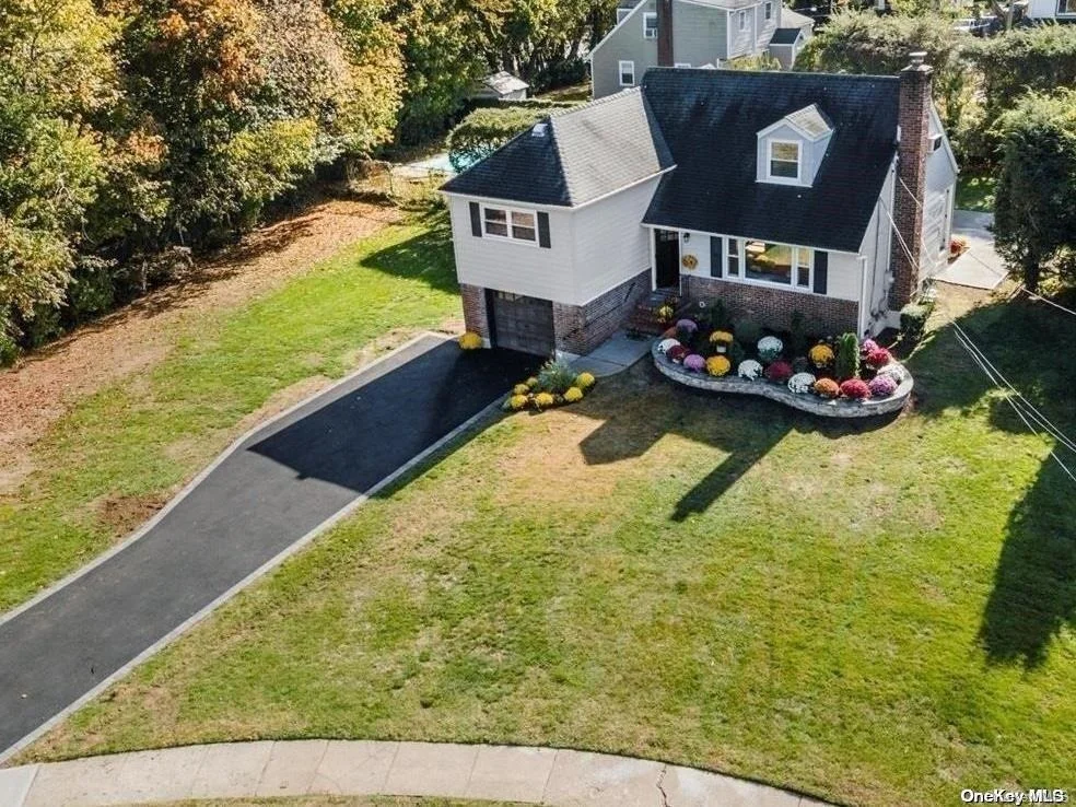 Photo of 35 Parkview Circle S