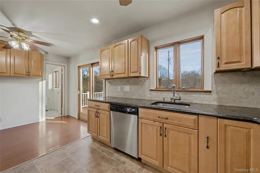 Photo of 158 Moffitt Boulevard