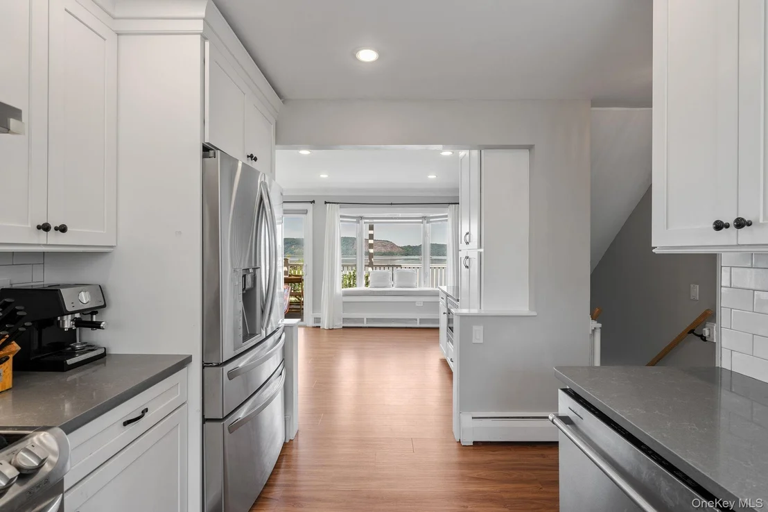 Photo of 12 Riverview Court