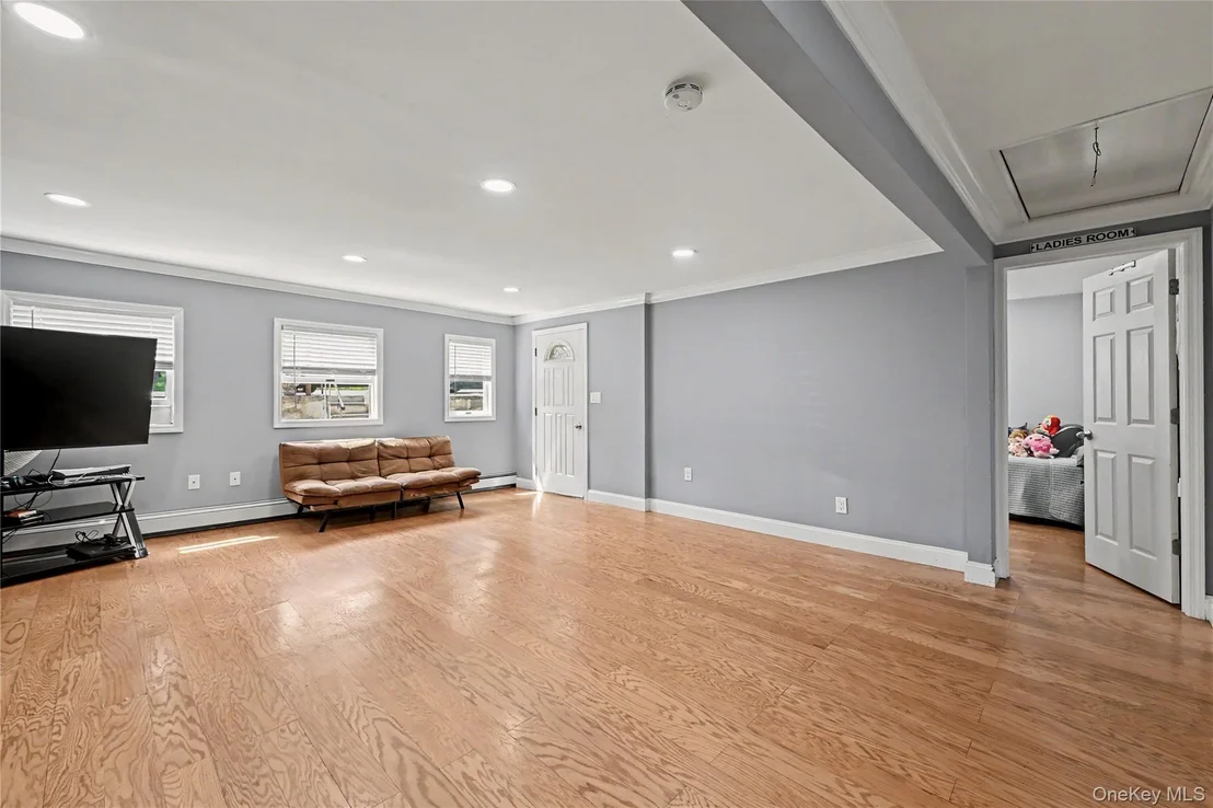 Photo of 74 Longfellow Drive
