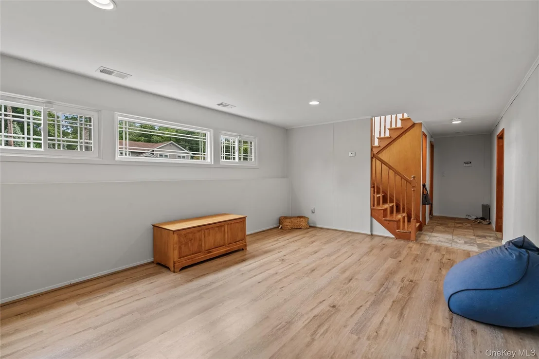 Photo of 224 Willow Drive