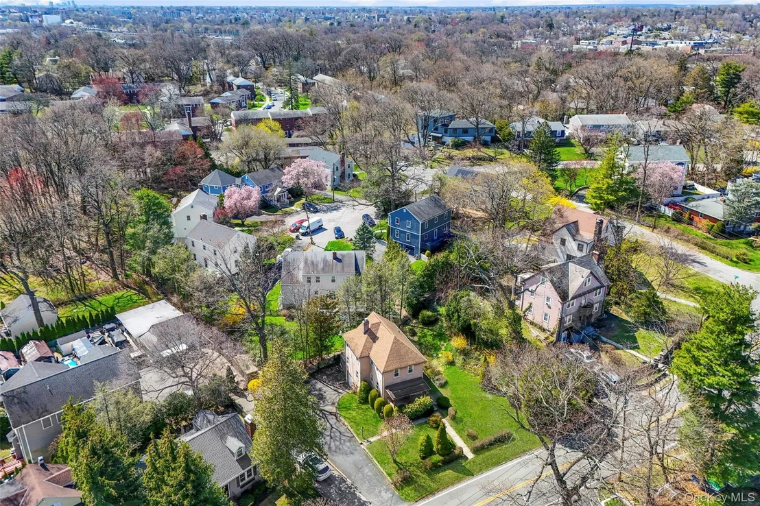 Photo of 10 Harrison Drive