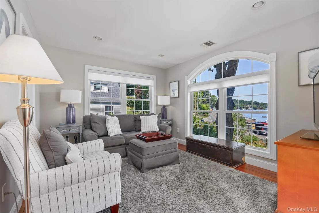 Photo of 1 Colonial Drive