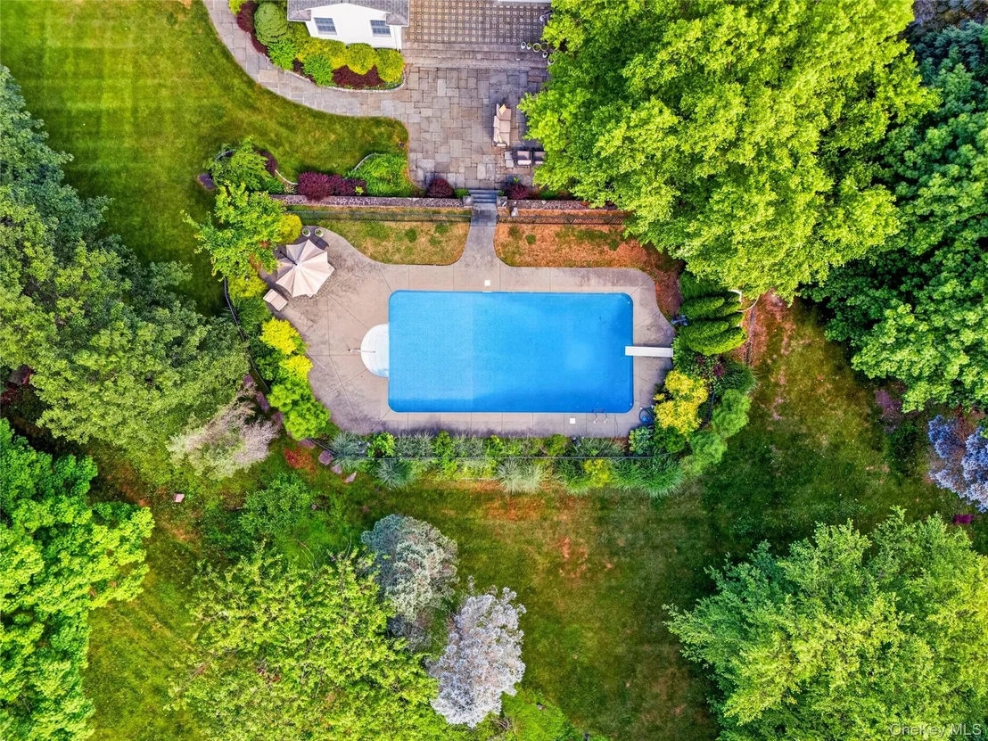 Photo of 12 Meadowview Lane