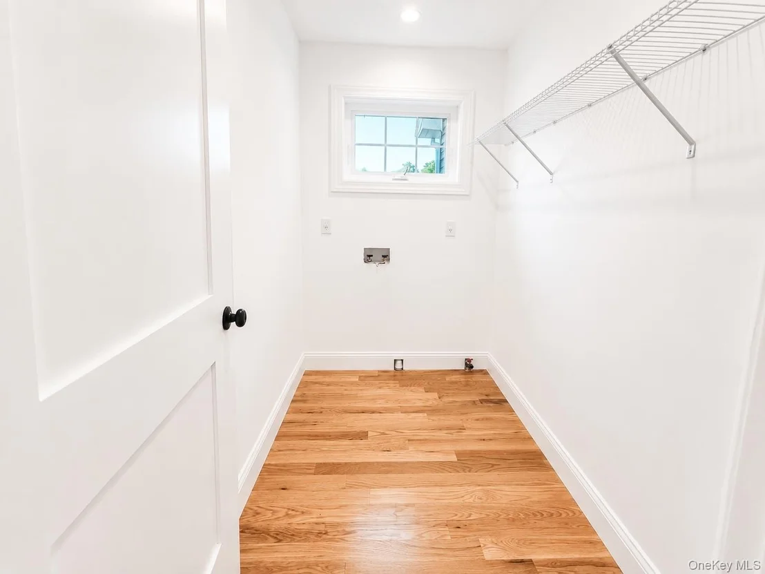 Photo of 7 Edgewater Drive