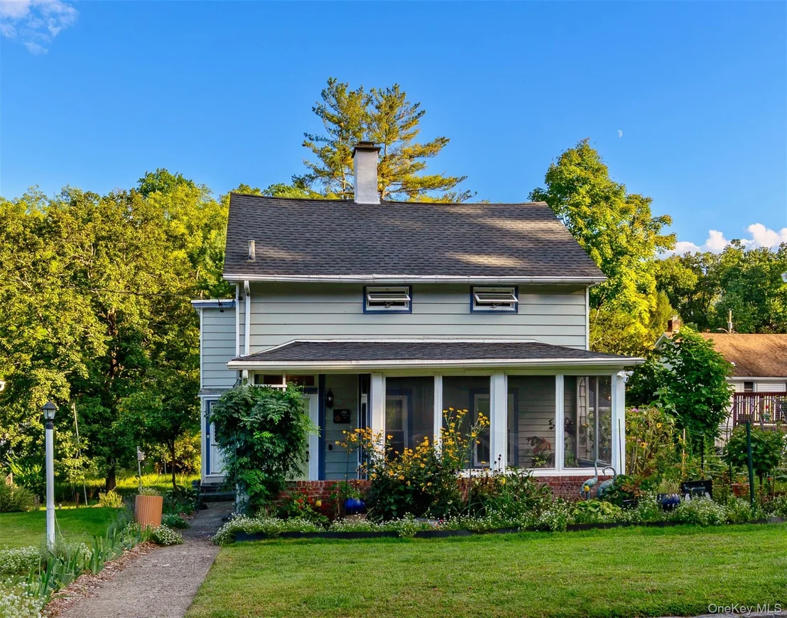 Photo of 140 Linderman Avenue