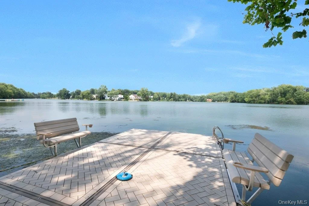 Photo of 8 Waterside Close