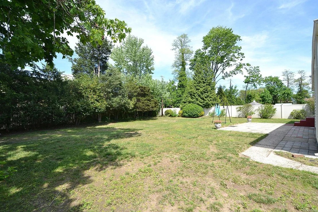Photo of 60 Tanglewood Drive