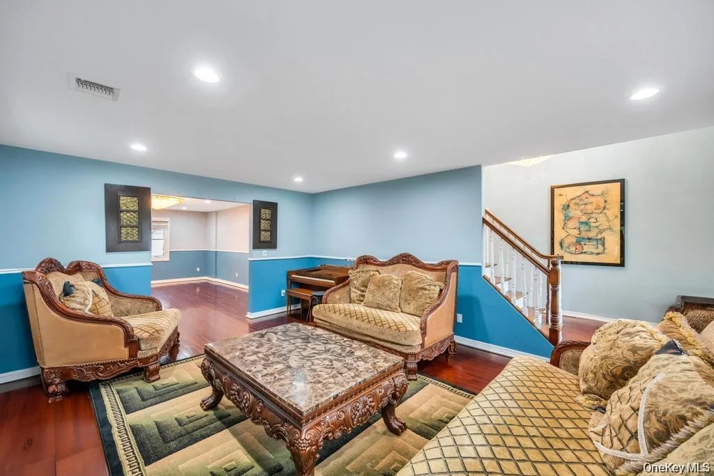 Photo of 6 Garden Circle