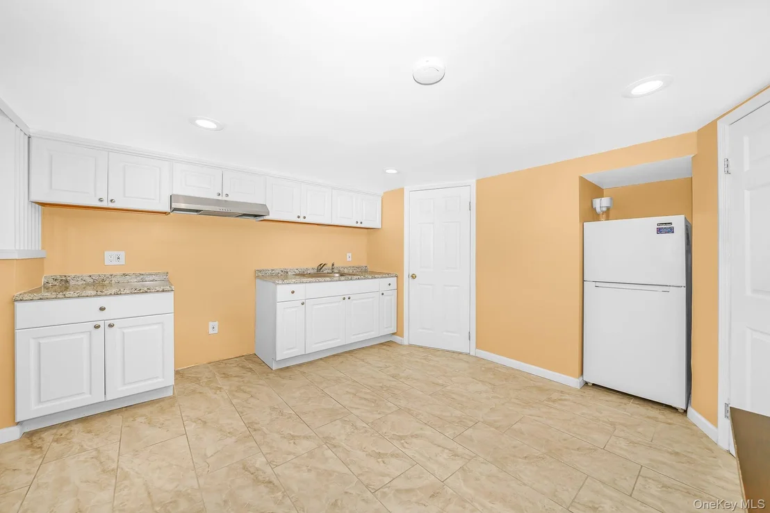 Photo of 3900 Miller Place