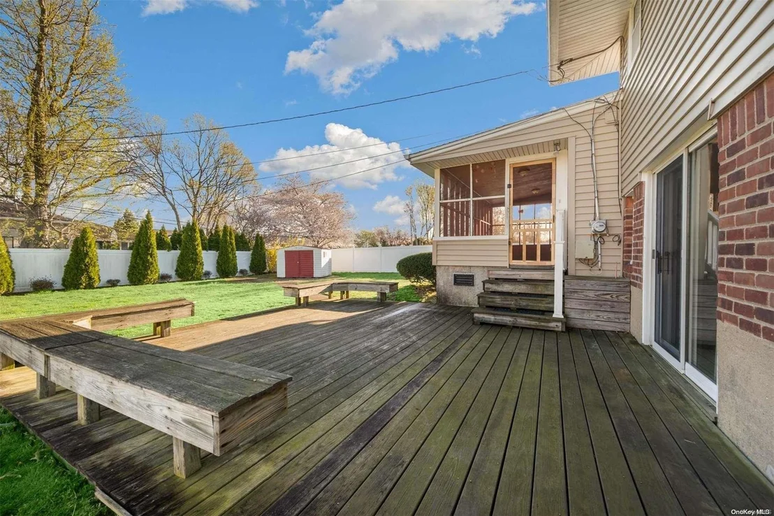 Photo of 11 Gehrig Street