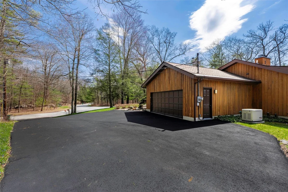 Photo of 23 Stoutenburgh Drive