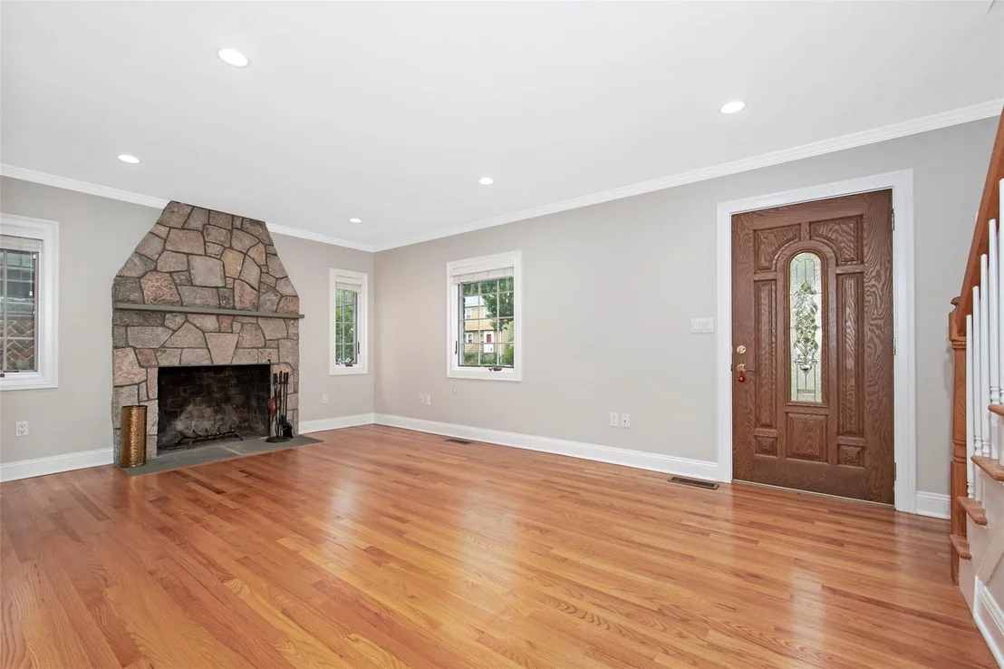 Photo of 37 Myrtle Boulevard