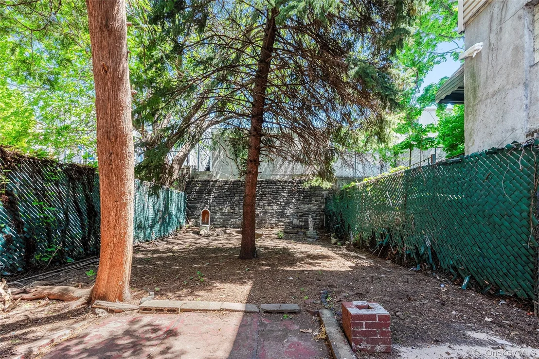 Photo of 1488 Rosedale Avenue